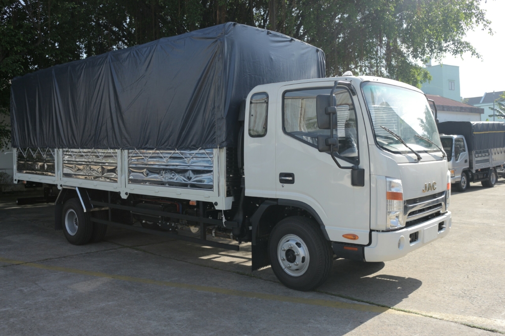 xe tải jac 7 tấn N700 thùng 6m2 máy cummin nhập khẩu
