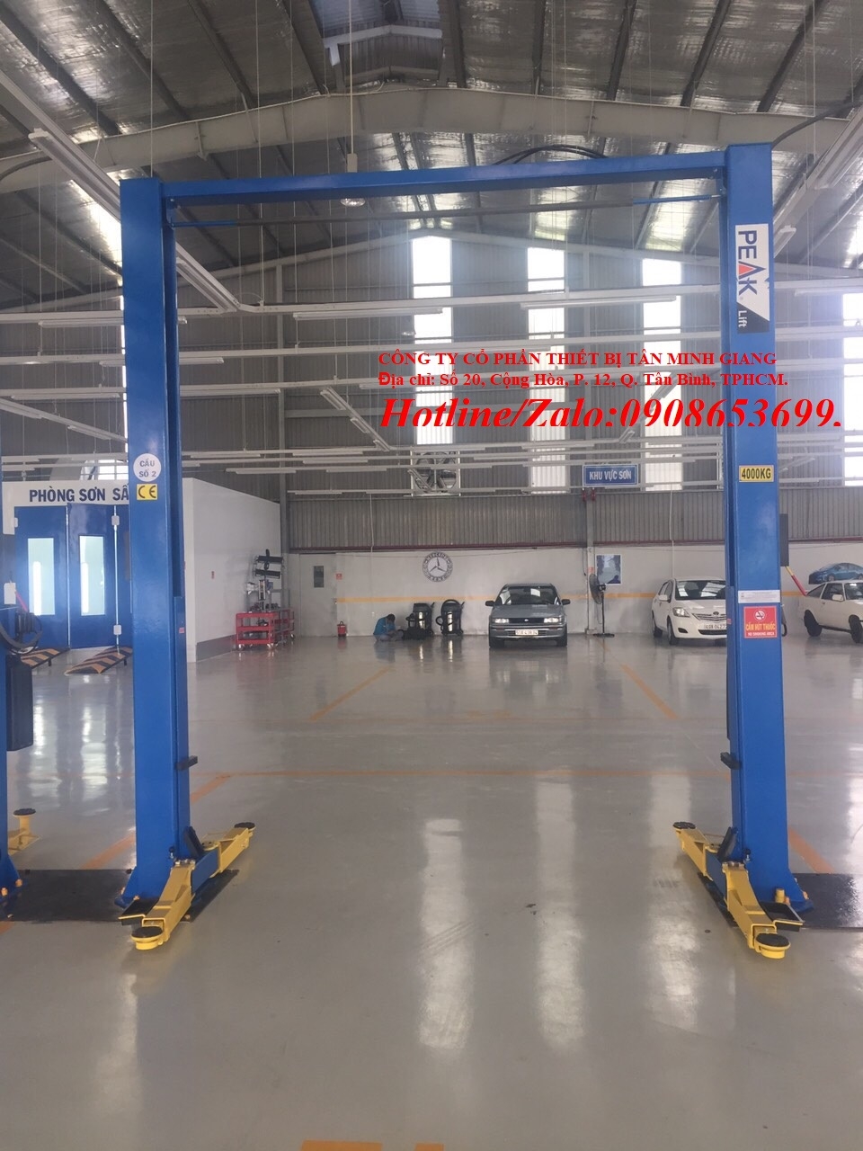 Cầu nâng PEAK(TQ), 2 trụ kiểu cổng ,giá rẻ  toàn quốc.