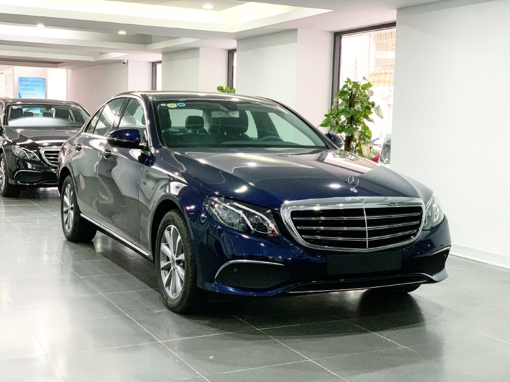 Bán Mercedes E200 2020 Siêu lướt - Xe đã qua sử dụng chính hãng - Gía cực sốc