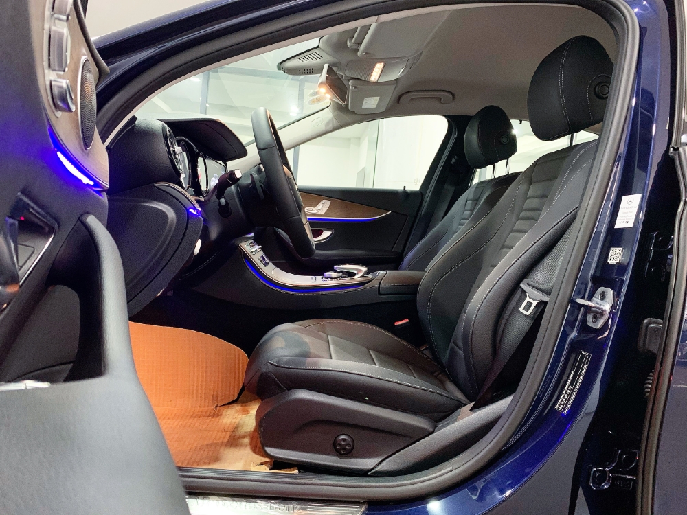Bán Mercedes E200 2020 Siêu lướt - Xe đã qua sử dụng chính hãng - Gía cực sốc