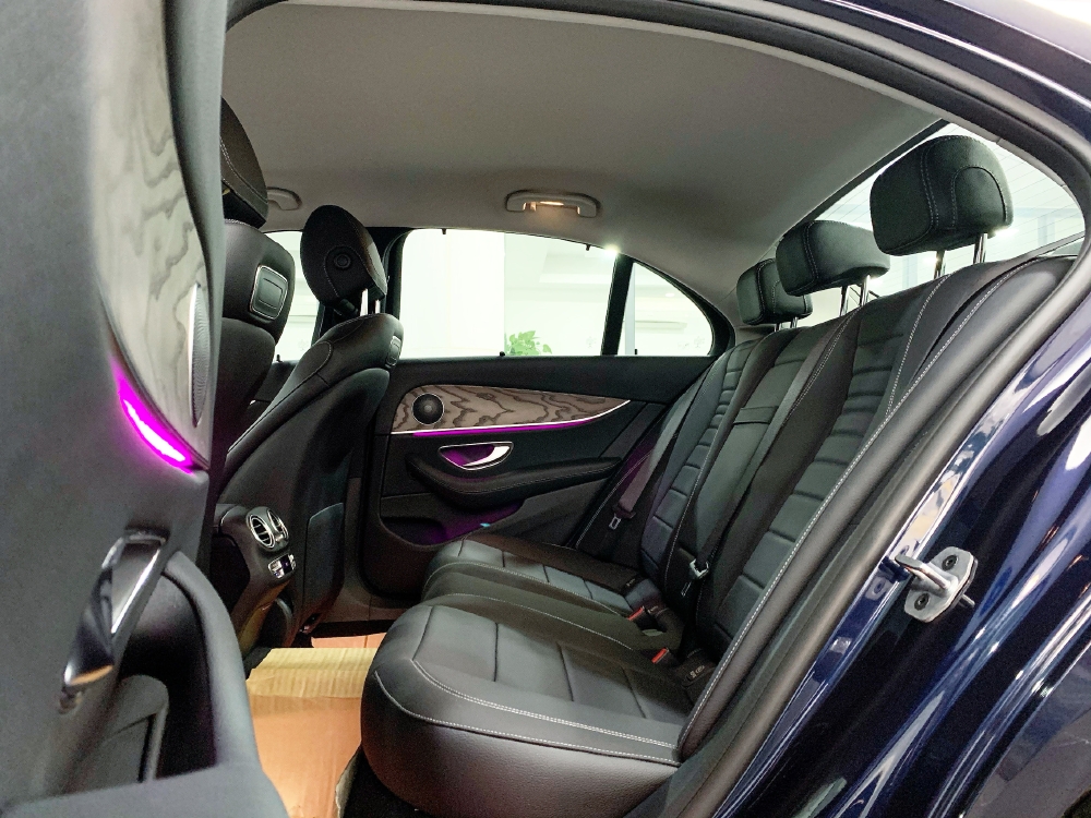 Bán Mercedes E200 2020 Siêu lướt - Xe đã qua sử dụng chính hãng - Gía cực sốc