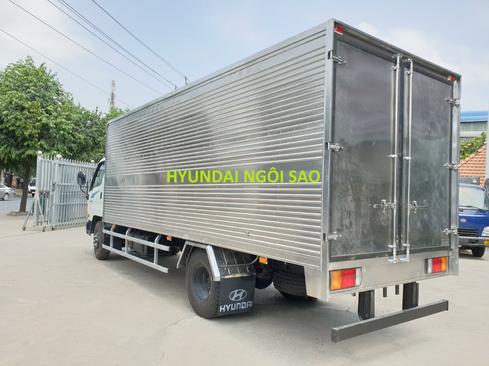 Tải Hyundai 110SL 7T thùng 6m - tặng xe Honda RSX