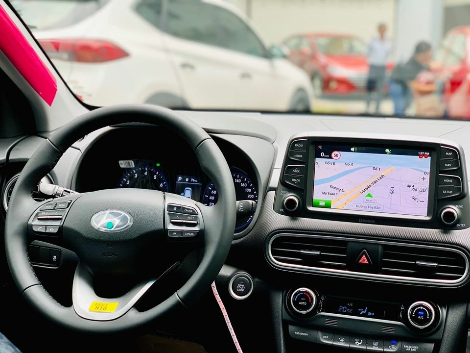 Hyundai Kona giảm giá khủng lên đến 40 triệu đồng - Huyndai Miền Nam