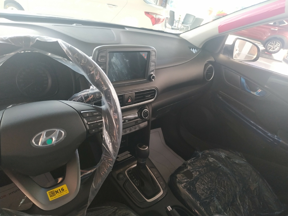 Hyundai Kona giảm giá khủng lên đến 40 triệu đồng - Huyndai Miền Nam