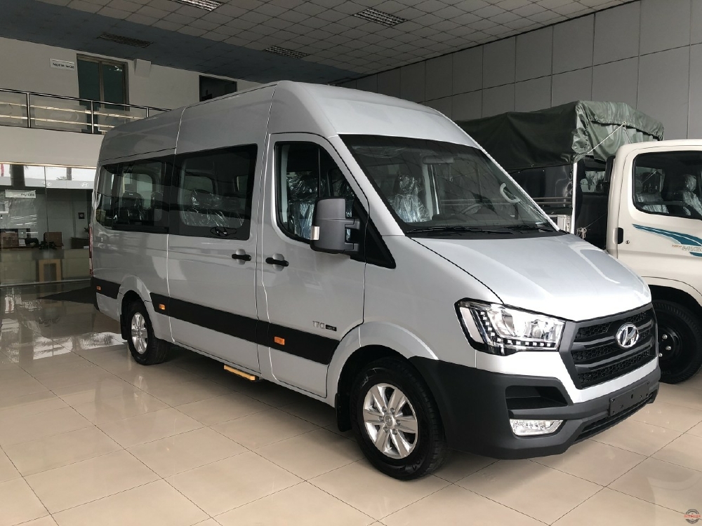 Hyundai Solati khuyến mãi khủng - Hyundai Miền Nam
