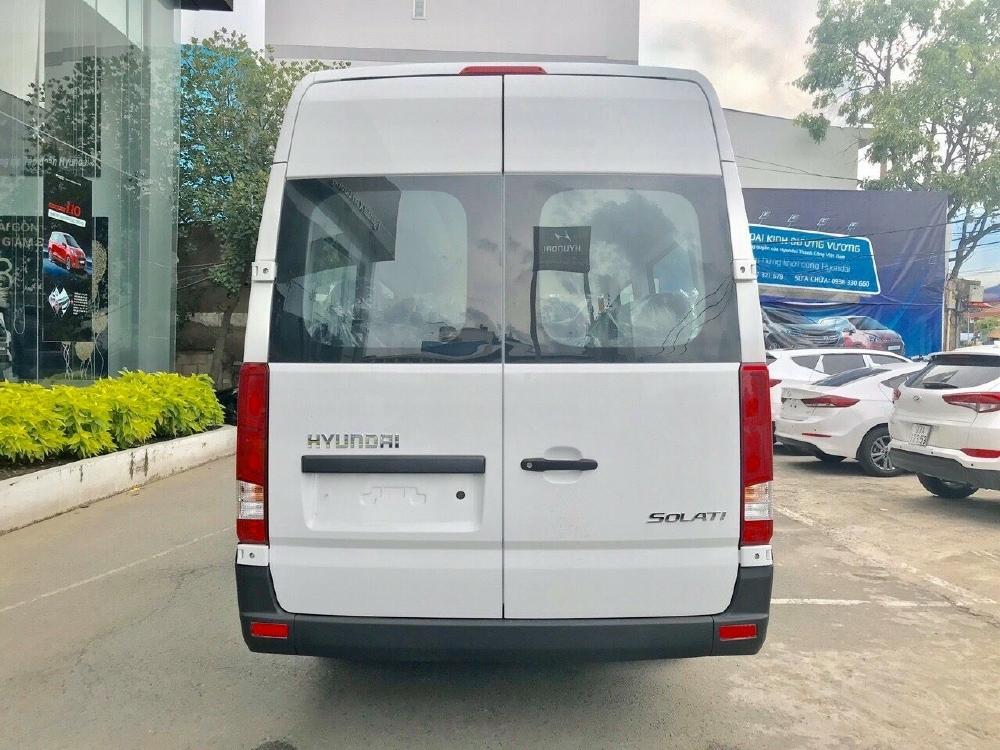 Hyundai Solati khuyến mãi khủng - Hyundai Miền Nam