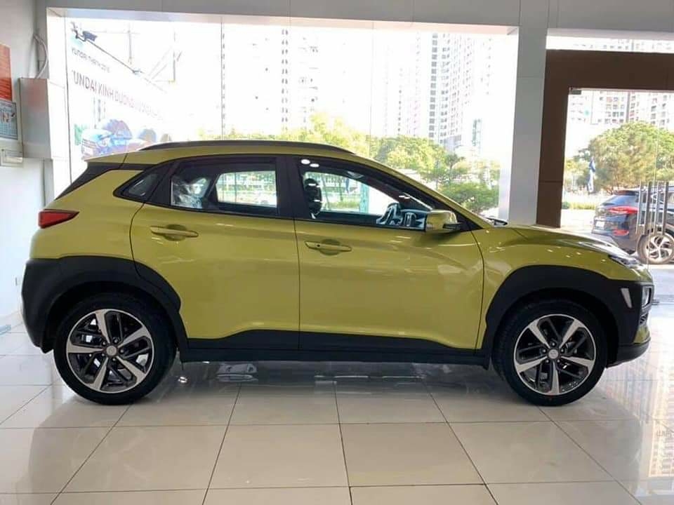 Hyundai Kona giảm giá khủng lên đến 40 triệu đồng - Huyndai Miền Nam