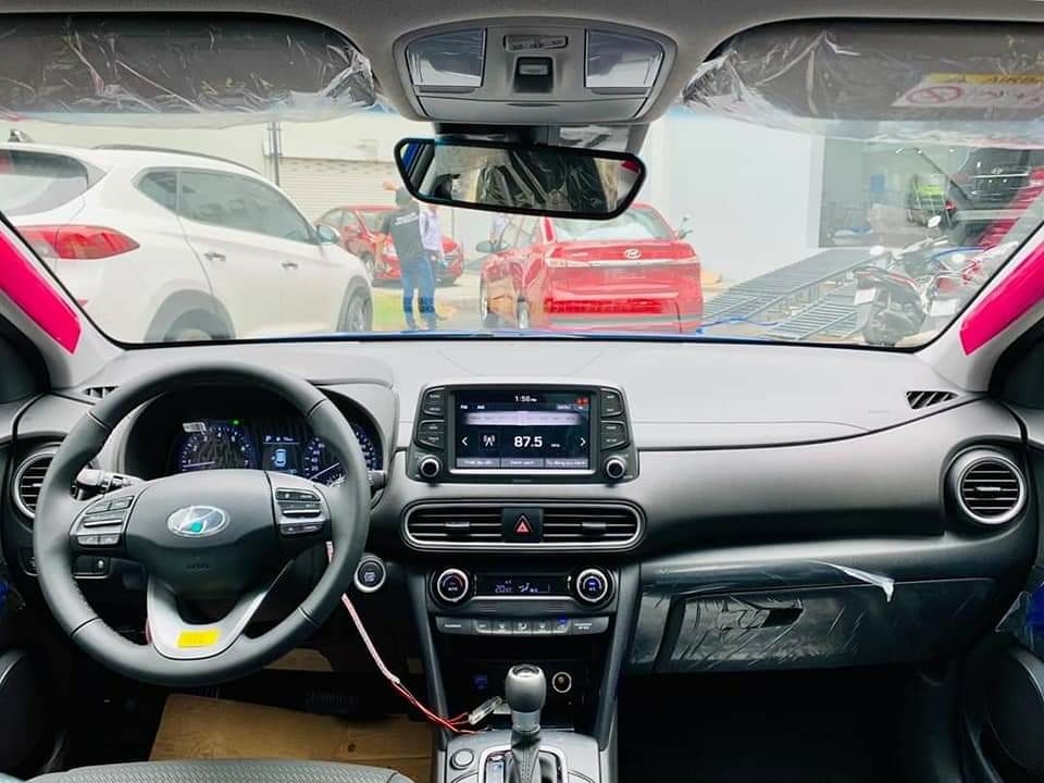 Hyundai Kona giảm giá khủng lên đến 40 triệu đồng - Huyndai Miền Nam