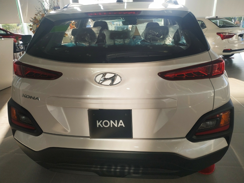 Hyundai Kona giảm giá khủng lên đến 40 triệu đồng - Huyndai Miền Nam