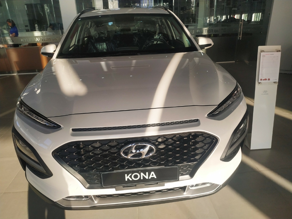 Hyundai Kona 1.6 Turbo giảm giá khủng lên đến 40 triệu đồng hỗ trợ giao xe nếu khách ở xa