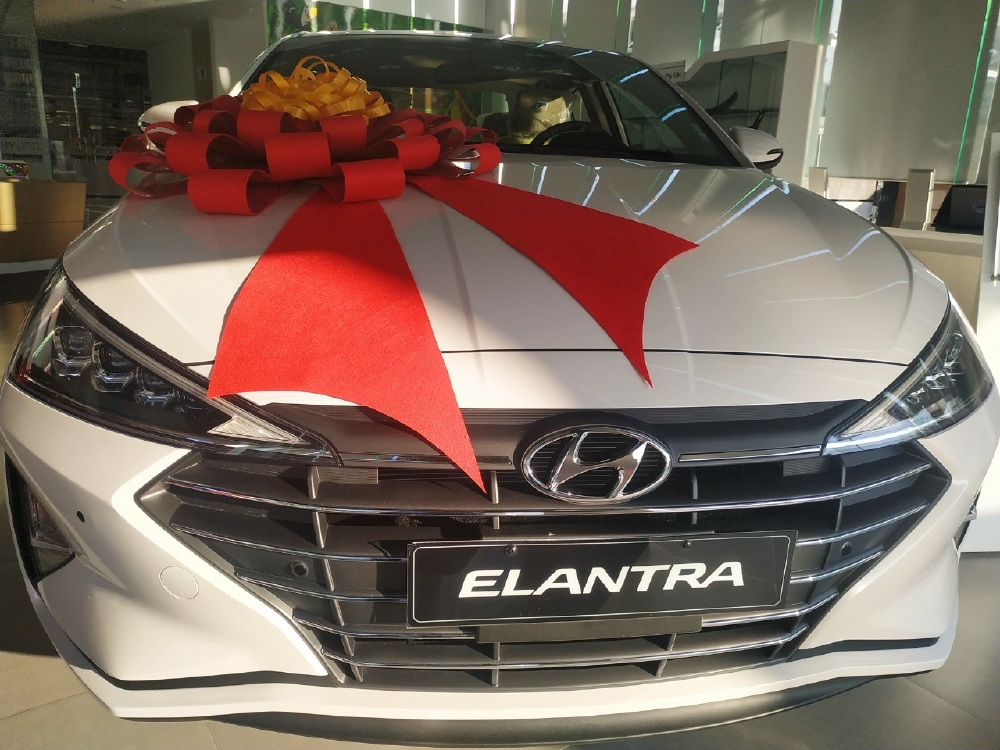 Hyundai Elantra giảm giá sốc lên đến 35 triệu đồng - Huyndai Miền Nam