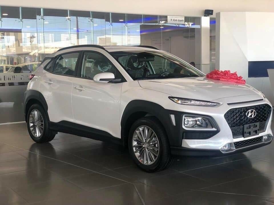 Hyundai Kona 1.6 Turbo giảm giá khủng lên đến 40 triệu đồng hỗ trợ giao xe nếu khách ở xa