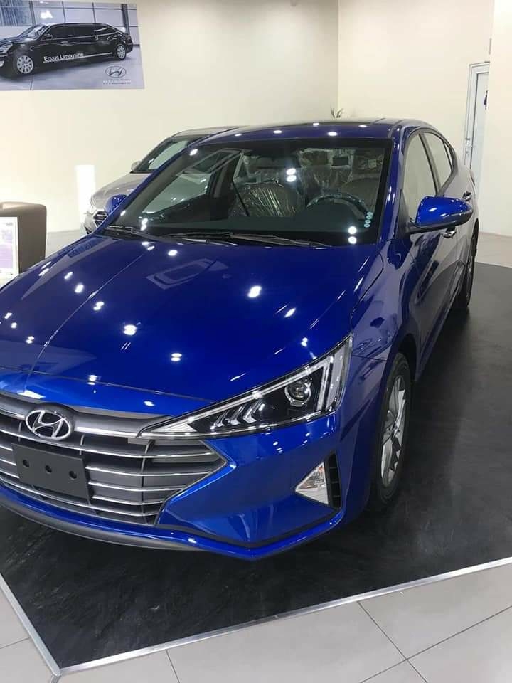Hyundai Elantra giảm giá sốc lên đến 35 triệu đồng - Huyndai Miền Nam