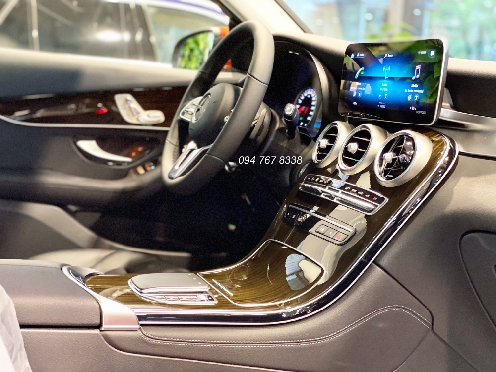 Mercedes GLC200 2020 Siêu lướt - Chính chủ mới đăng ký 1 tháng - Xe cực mới
