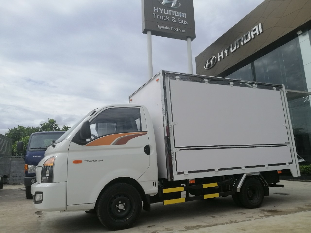 CẦN BÁN HYUNDAI PORTER THÙNG CÁNH DƠI BÁN HÀNG LƯU ĐỘNG