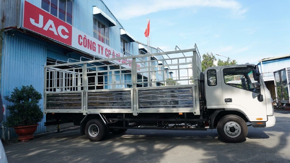 xe tải 6 tấn 5 máy nhập khẩu giá tốt mau thu hồi vốn giá 200tr