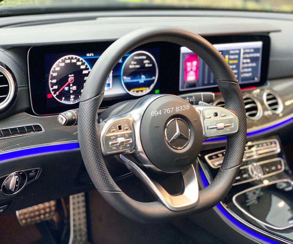 Xe lướt chính hãng - Mercedes E300 2020 màu Đen chạy 3.000km giá cực tốt