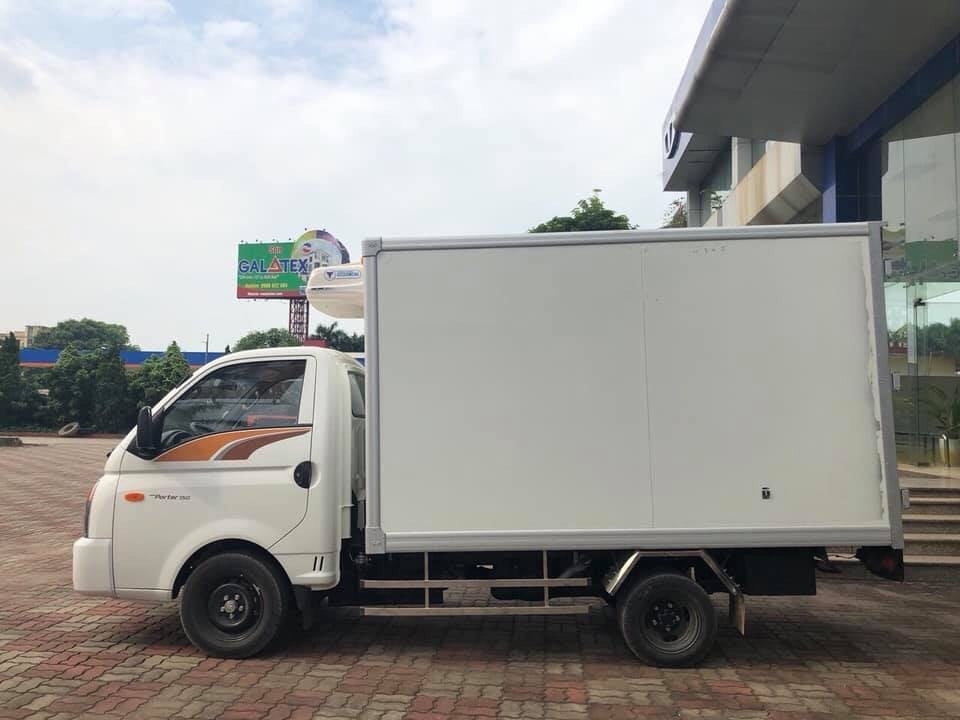 Cần bán xe tỉa H150 đông lạnh đời 2019 giá tốt