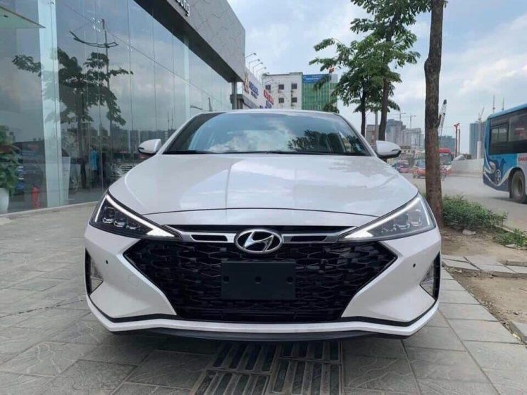 Hyundai Elantra 2020, đủ màu giao ngay
