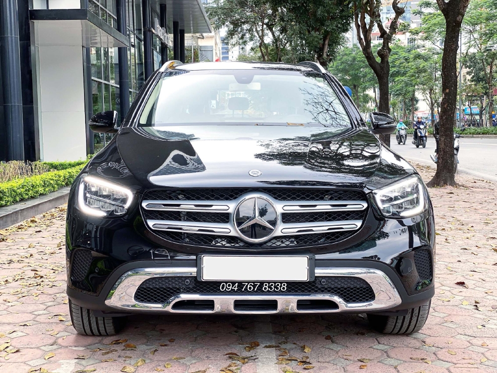 Bán Mercedes GLC200 2020 màu Đen Siêu lướt chính chủ biển đẹp Giá cực tốt