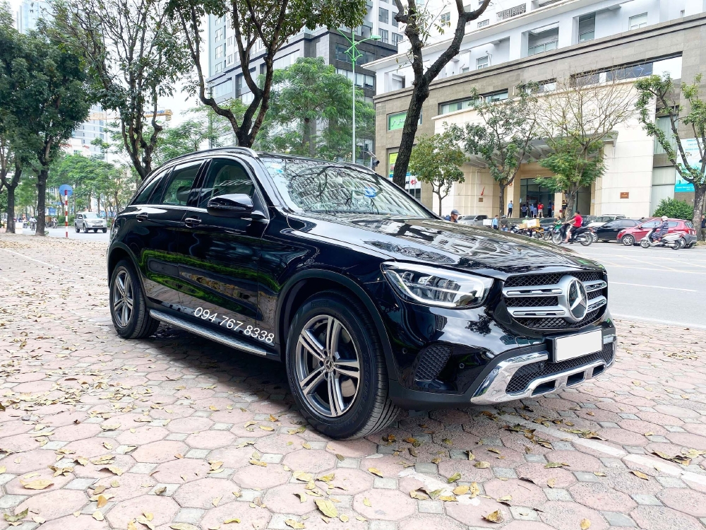 Bán Mercedes GLC200 2020 màu Đen Siêu lướt chính chủ biển đẹp Giá cực tốt