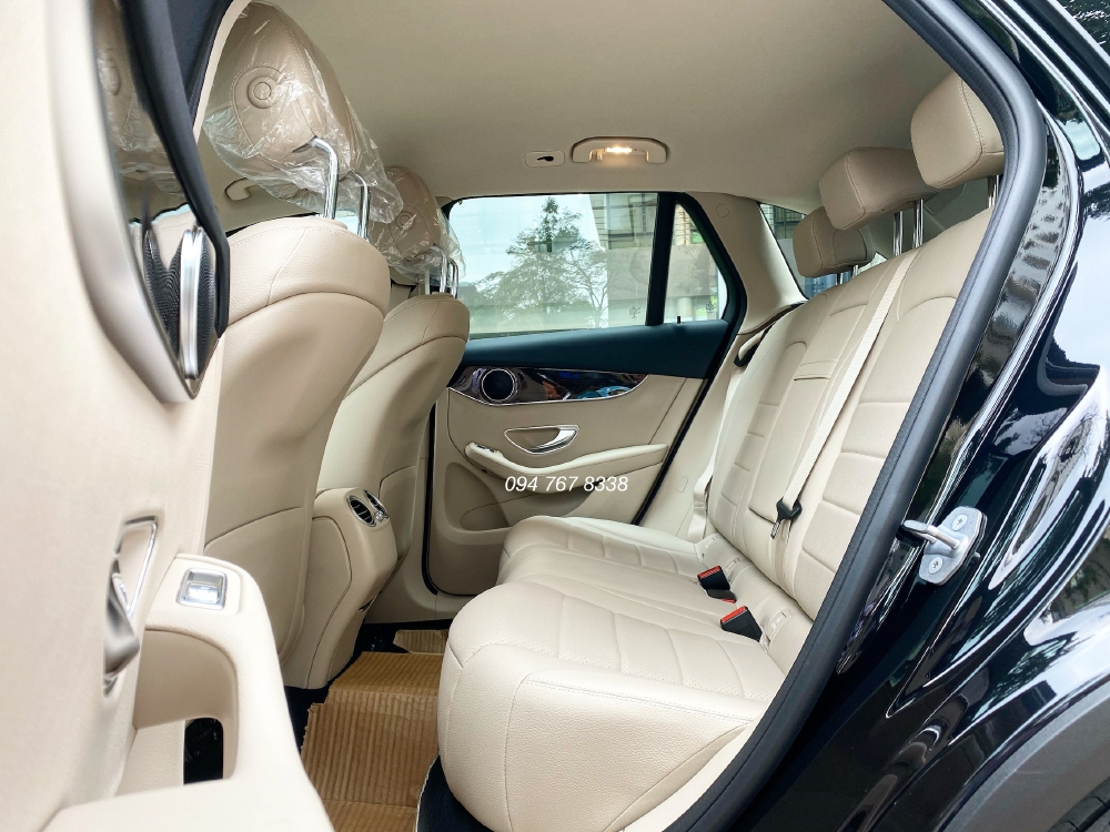 Bán Mercedes GLC200 2020 màu Đen Siêu lướt chính chủ biển đẹp Giá cực tốt
