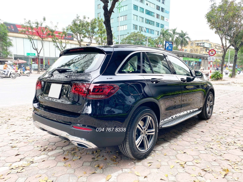Bán Mercedes GLC200 2020 màu Đen Siêu lướt chính chủ biển đẹp Giá cực tốt