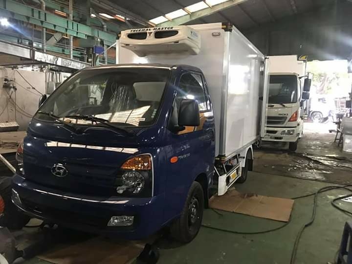 xe tải hyundai PORTER H150 1.5tan thung 3.2m