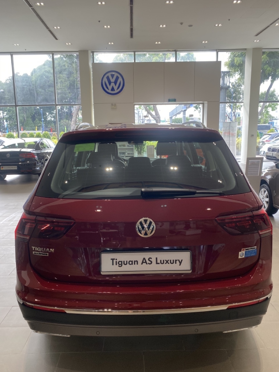 Xe Tiguan Allspace SUV 7 chỗ nhập khẩu, khuyến mãi tháng 3 liên hệ Mr Quân để có giá tốt nhất