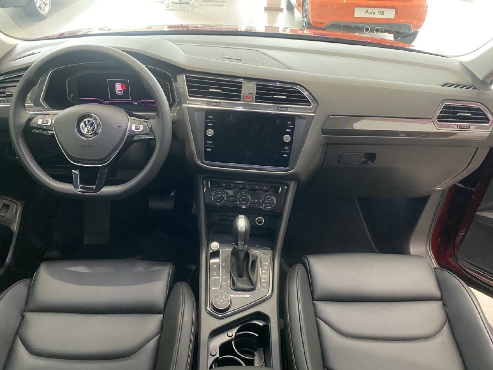 🔥🚘🔥 Cần bán xe Volkswagen Tiguan Allspace, màu Đỏ,xe Đức nhập khẩu chính hãng 🔥🚘🔥 Đang Tặng Trước Bạ 173tr 🎁🎁
