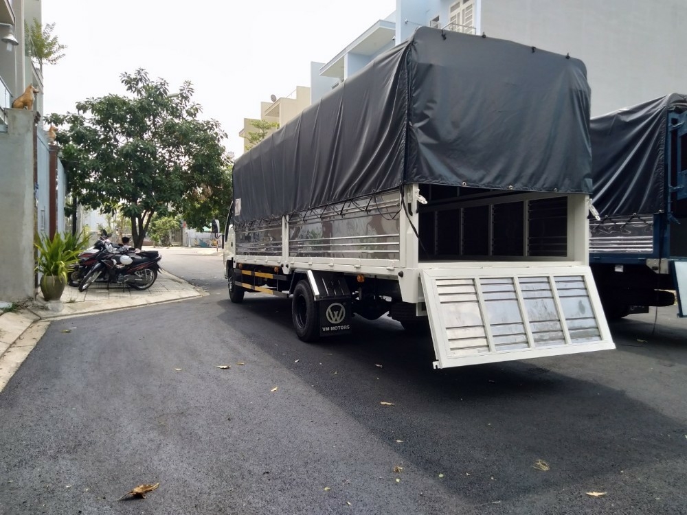Xe tải isuzu 1.9 tấn thùng 6.2 mét chở pallet vào thành phố