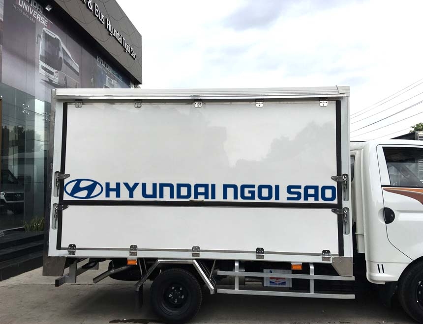 CẦN BÁN HYUNDAI THÙNG CÁNH DƠI BÁN HÀNG LƯU ĐỘNG HỢP LỆ GIẤY TỜ