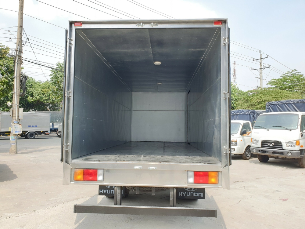 CẦN BÁN HYUNDAI 7 TẤN THÙNG DÀI GẦN 6M GIÁ CHỐT MÙA CORONA