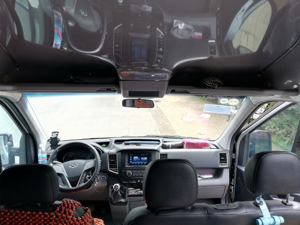 Cần Bán Hyundai Solati Bạc 2019 số sàn máy dầu xe rất mới