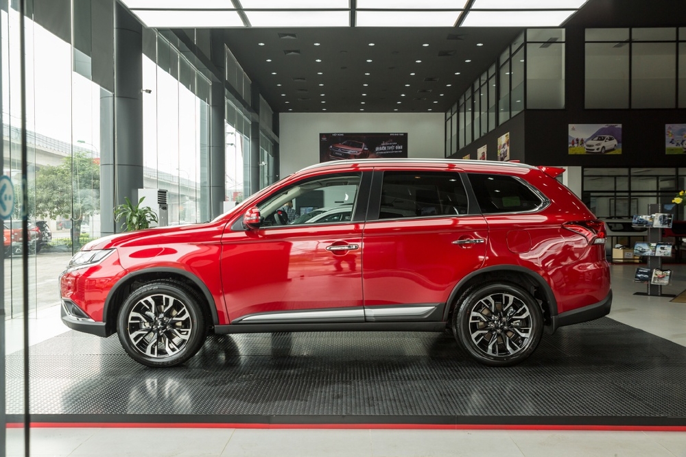 MITSUBISHI OUTLANDER 2020 TRẢ GÓP 90% GIÁ 825TR