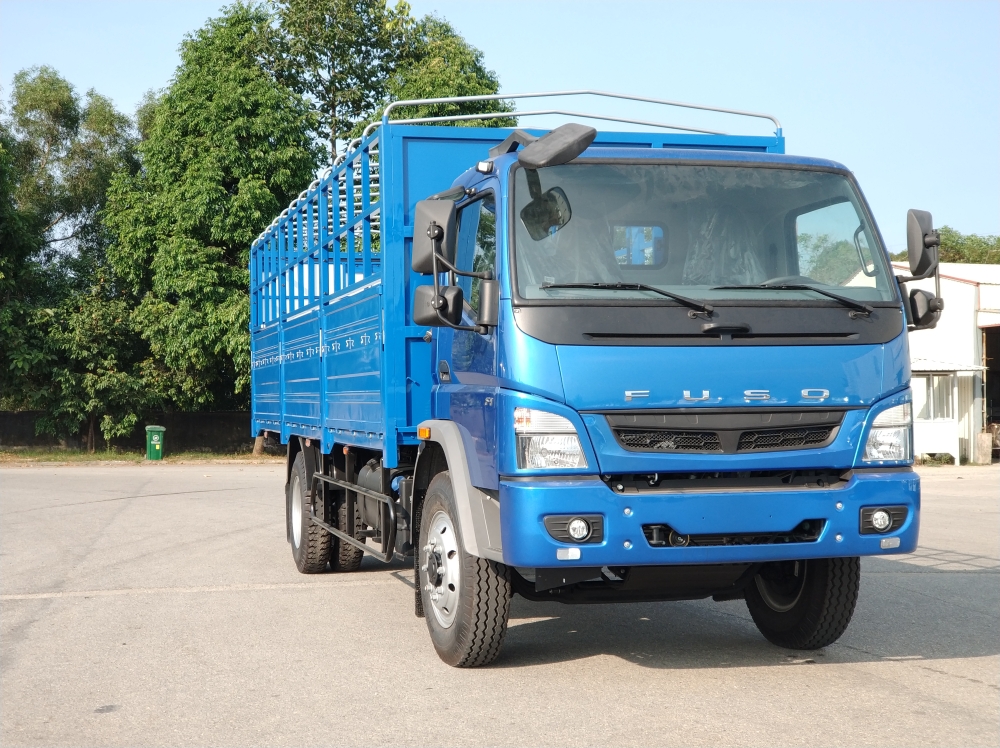 Xe tải Nhật Bản Mitshubitshi Fuso FI tải trọng 7,3 tấn thùng dài 6,9m mới nhất