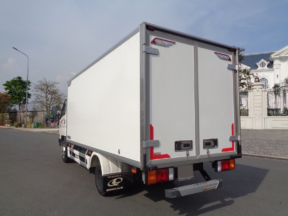 XE TẢI HYUNDAI 2,4 TẤN