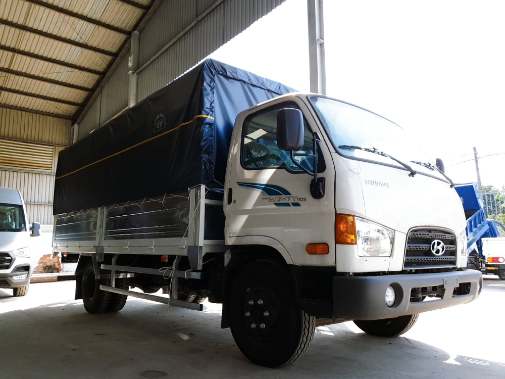 Mua xe Hyundai 7 tấn tặng thùng MB or Kín 110s