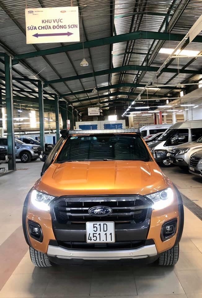 Wildtrak 2.0, 4x2, sx 2018, màu bạc, odo chuẩn, nắp thùng thấp, gắn thêm phụ kiện