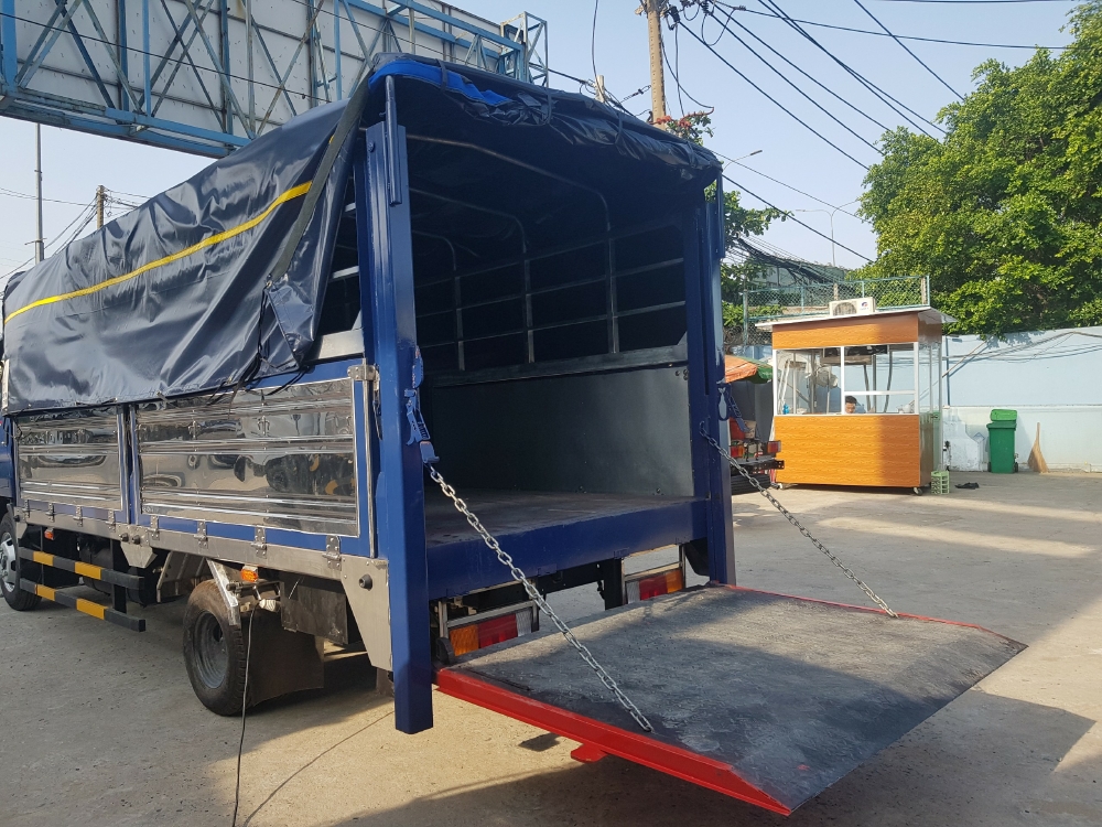 HYUNDAI N250SL THÙNG BẠT BỬNG NÂNG