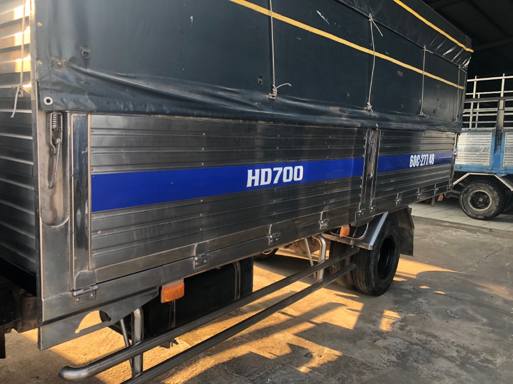 Xe Hyundai HD700