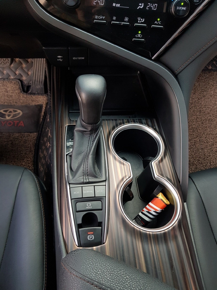 Bán Camry 2.5Q 2019 nhập Thái Lan, full phụ kiện. Giá sốc