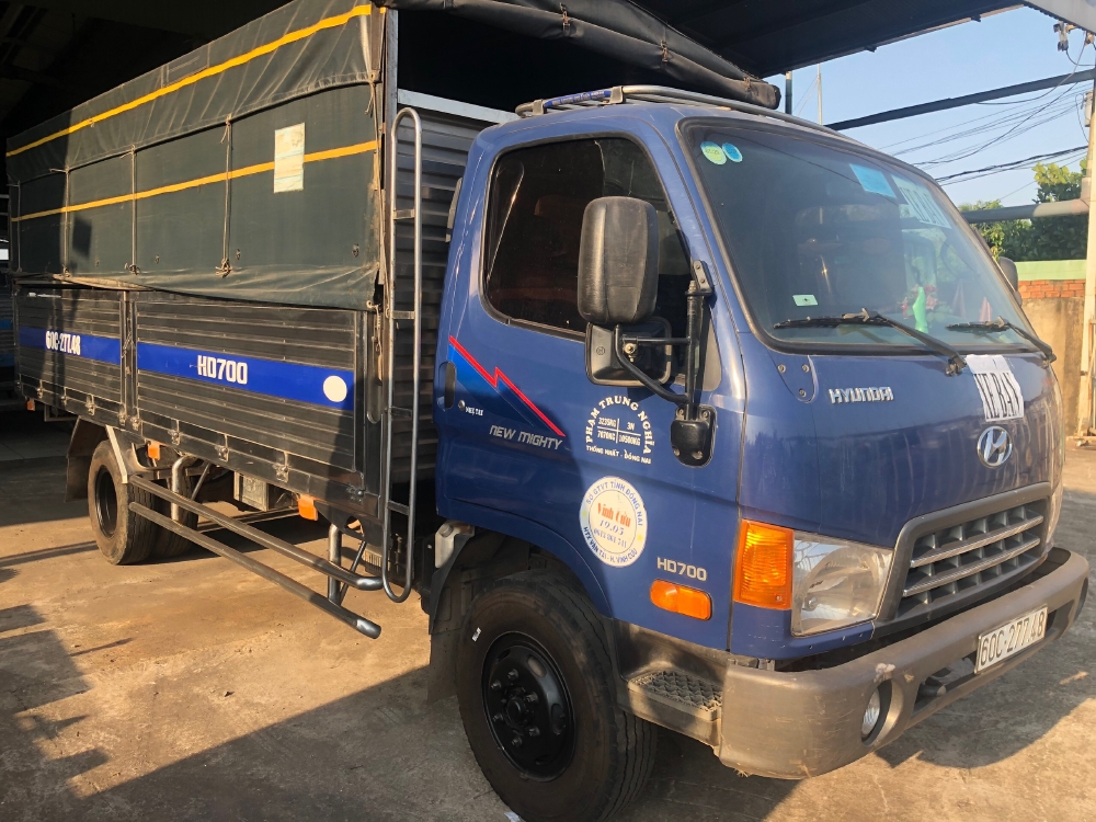 Xe Hyundai HD700