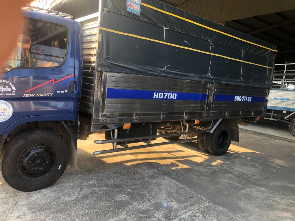 Xe Hyundai HD700