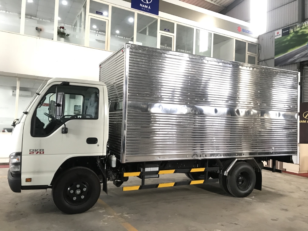 xe tải isuzu qkr270 tải trọng 2t4 thùng dài 4m3
