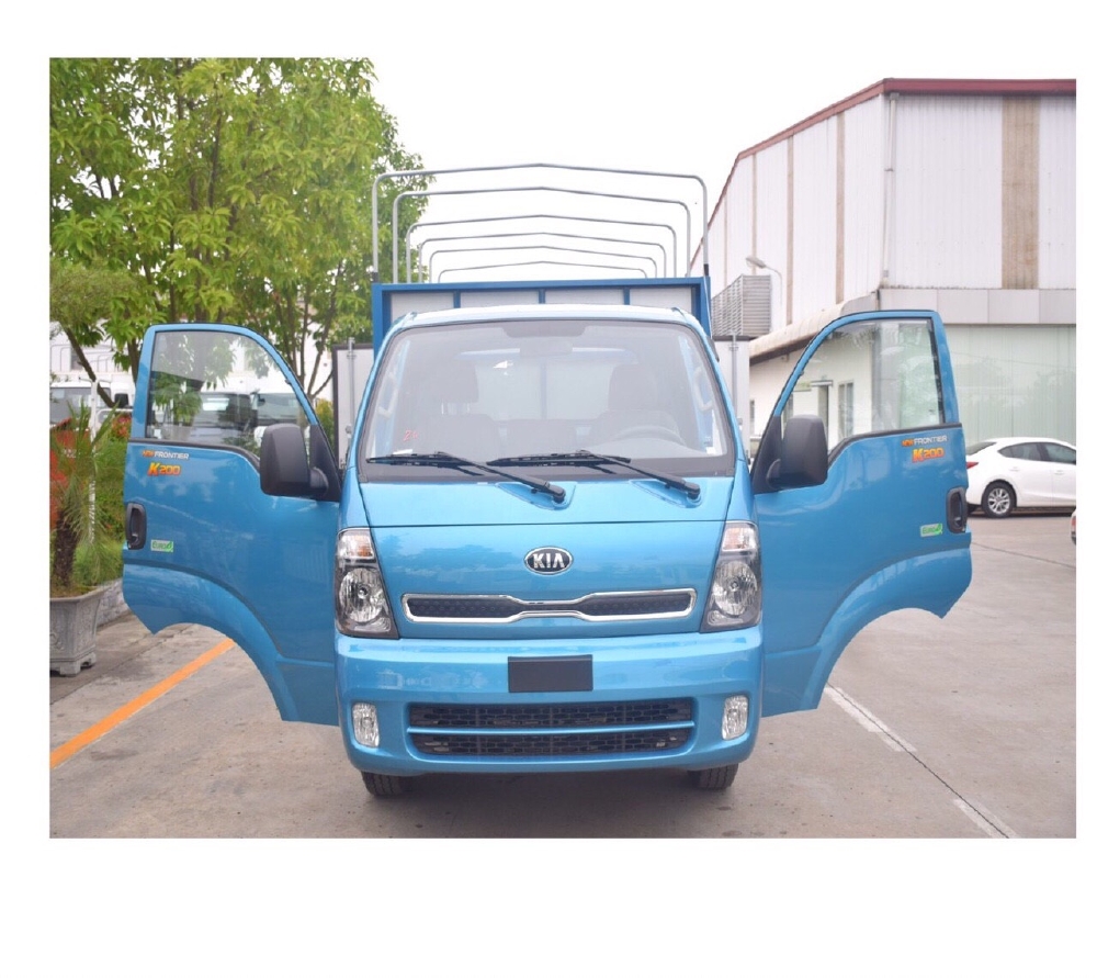Xe K200 thùng mui bạt sẵn xe giao ngay