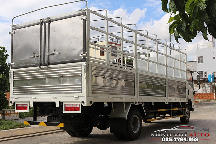 báo giá xe tải faw 8 tấn nhập khẩu hàn quốc thùng 6m2.