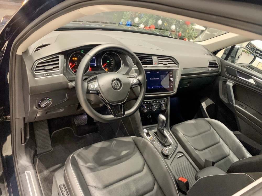 🔺️Xe Volkswagen Tiguan Màu Xanh Rêu 2020 Hiếm có
