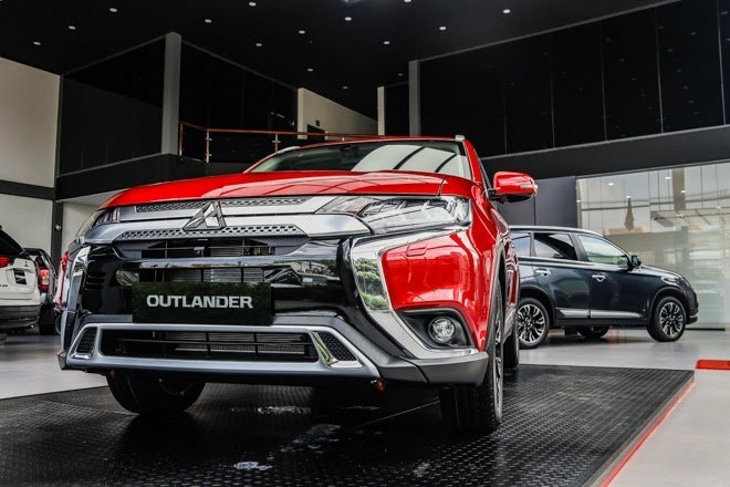MITSUBISHI OUTLANDER 2020 TRẢ GÓP 90% GIÁ 825TR