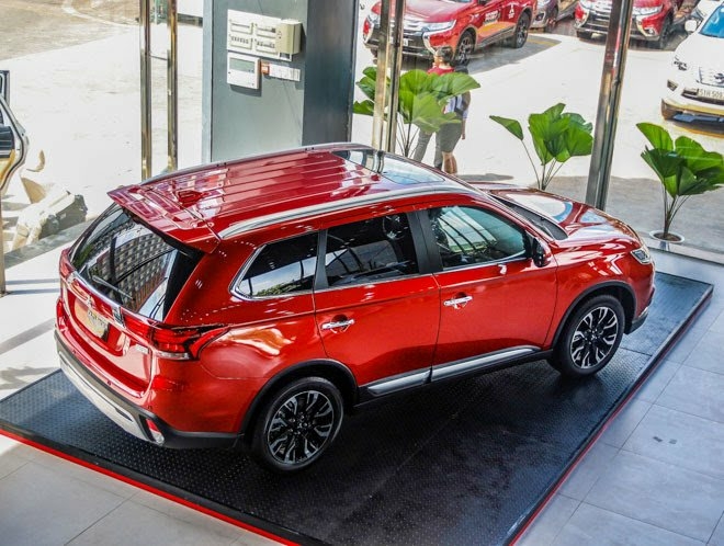 MITSUBISHI OUTLANDER 2020 TRẢ GÓP 90% GIÁ 825TR
